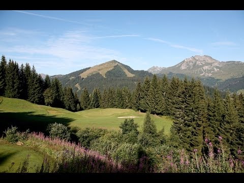 Fairway au cœur des alpages fleuris
