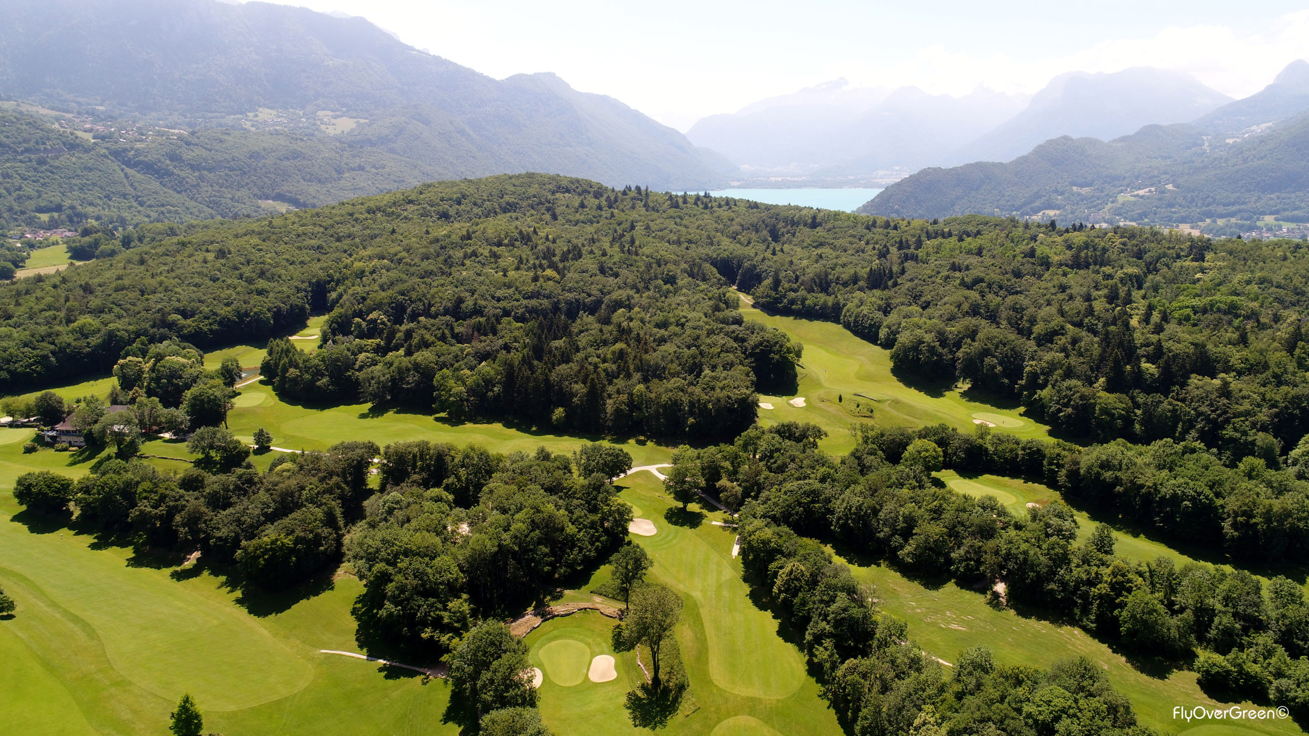 Panorama sur la Tournette depuis les greens